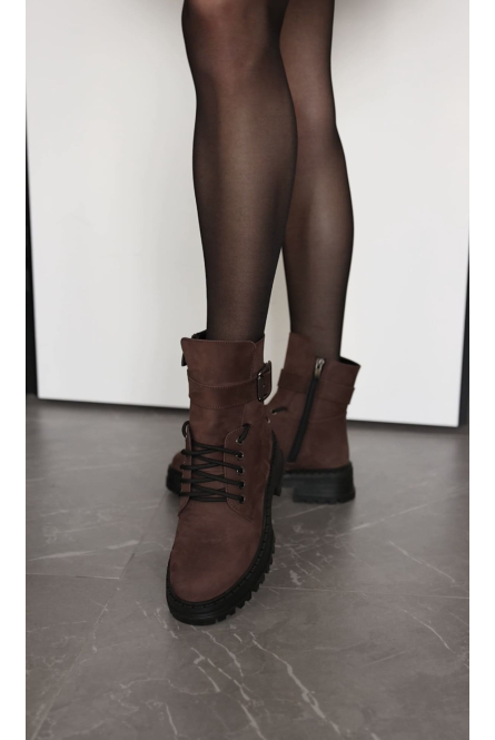 Suede boots