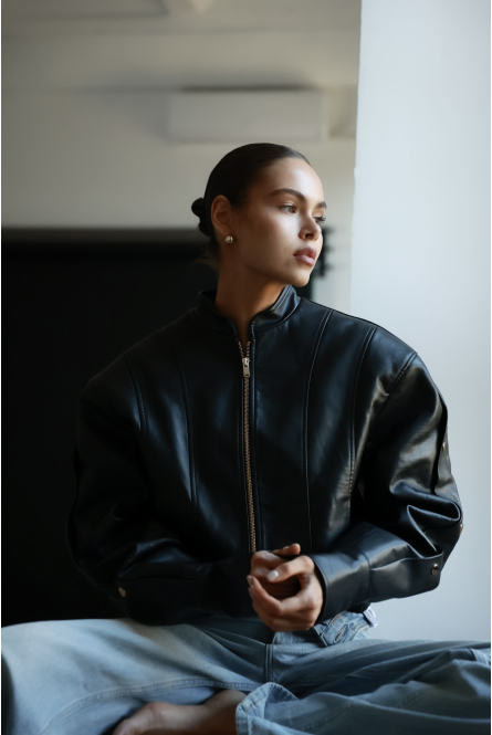 BOMBER BLACK